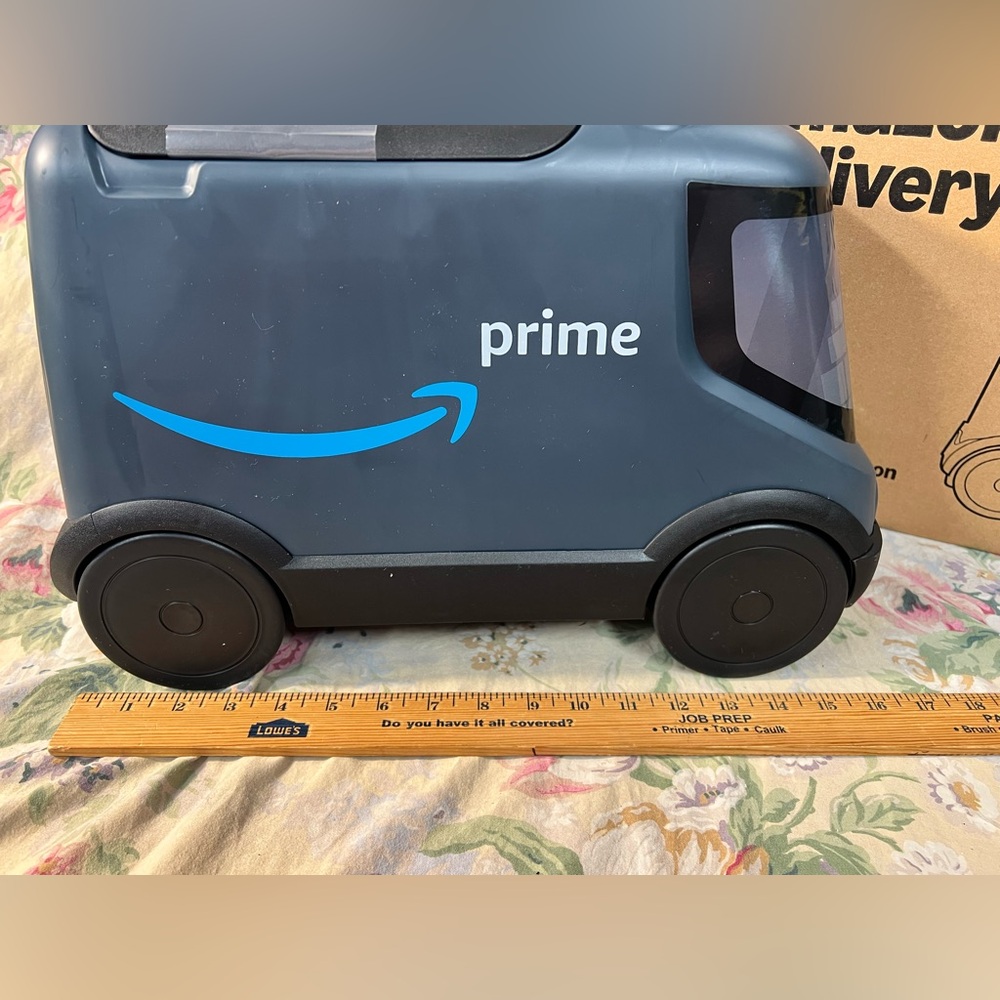 Amazon Prime Blue Delivery Ride on Van - Picture 12 of 16